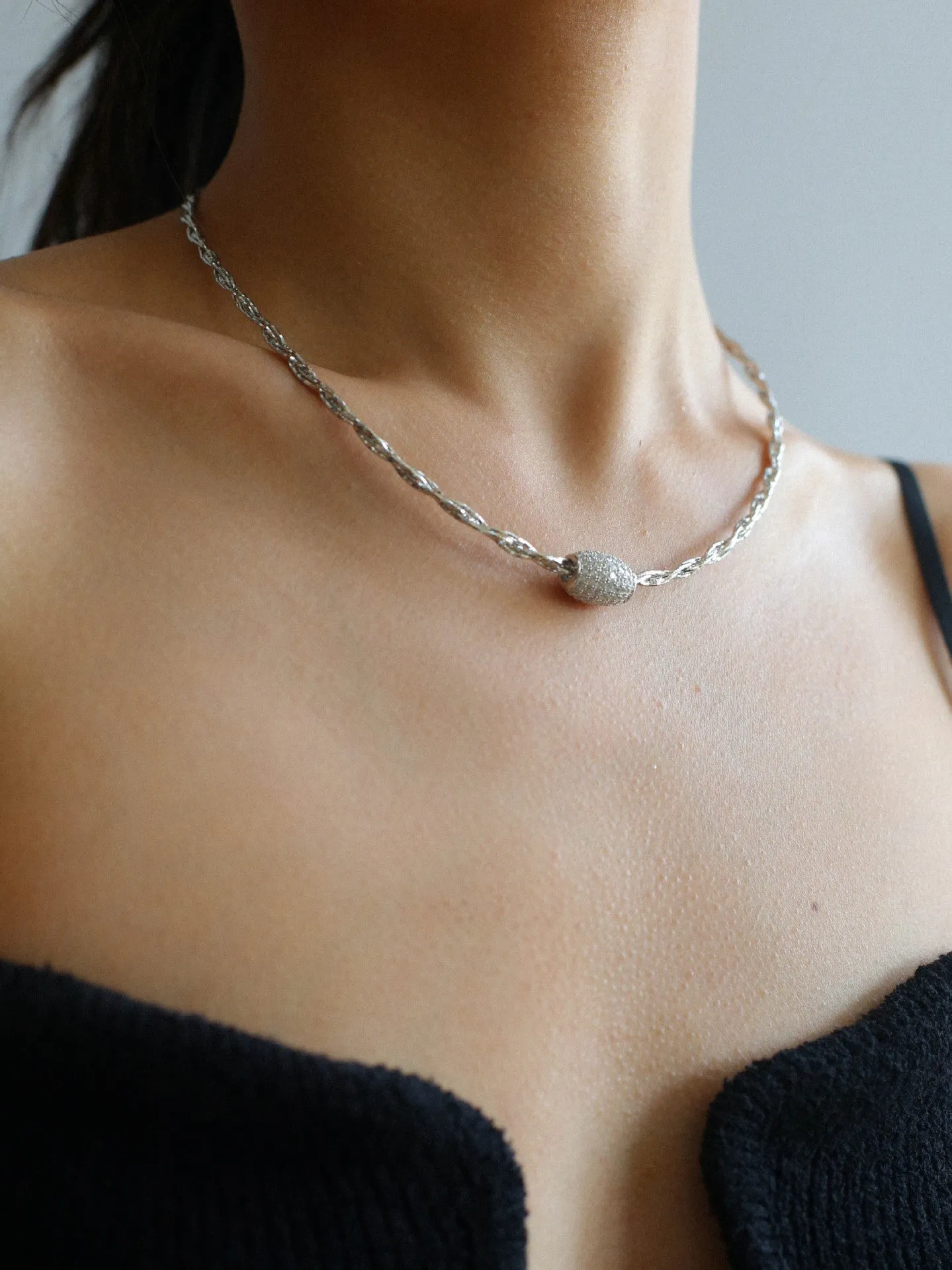 925 Silver Choker with Full Zirconia Barrel Bead Shape Pendant