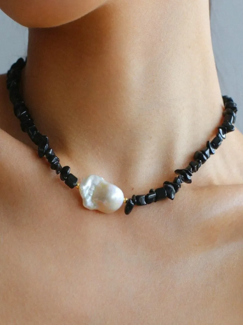 Brilliant Black Agate Crushed Stone Baroque Pearl Necklace