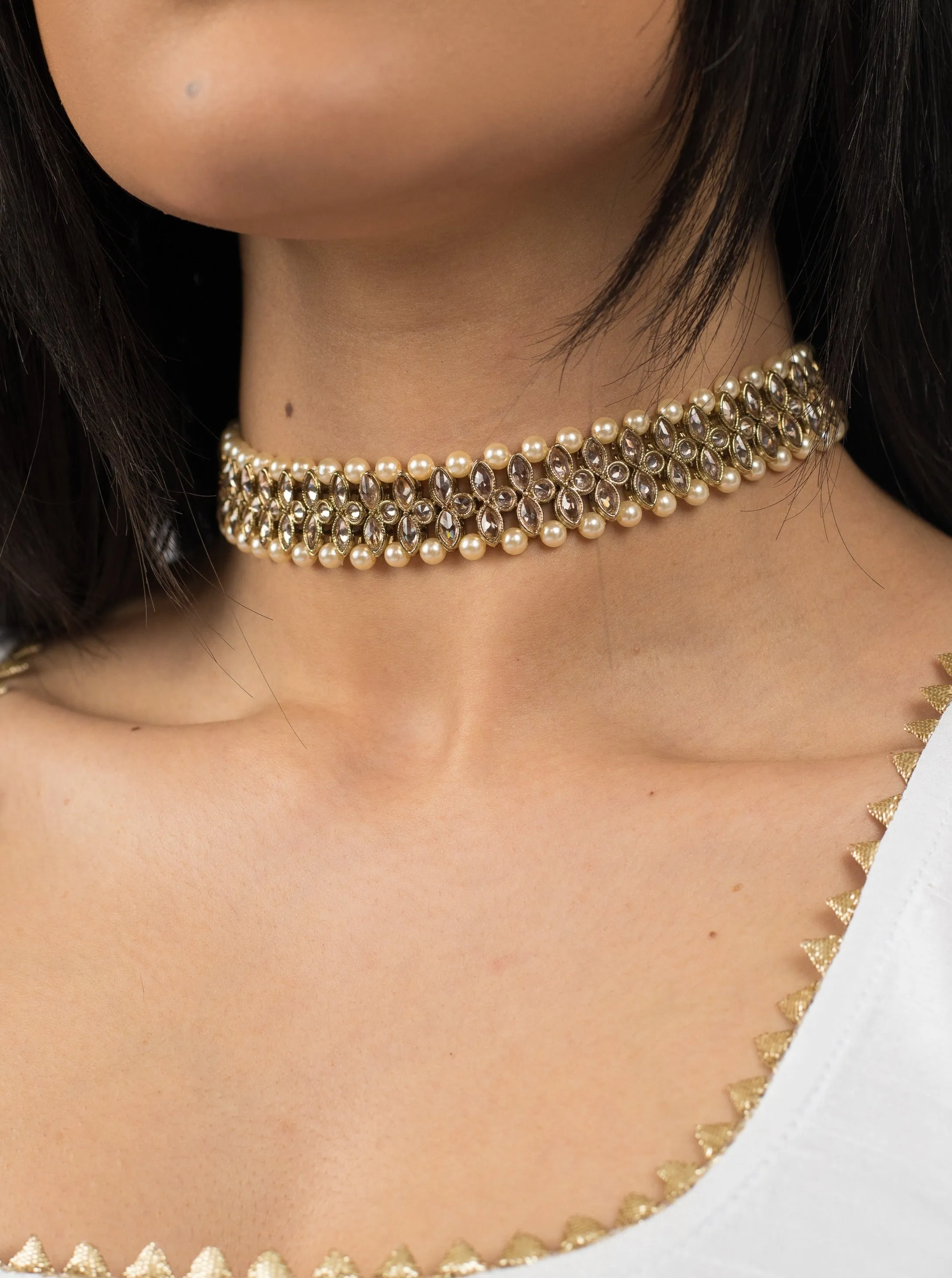 Champagne Khaab Choker