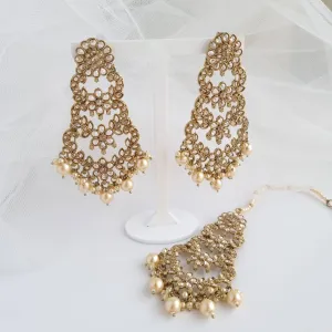 Chandbali Earrings Tikka Set