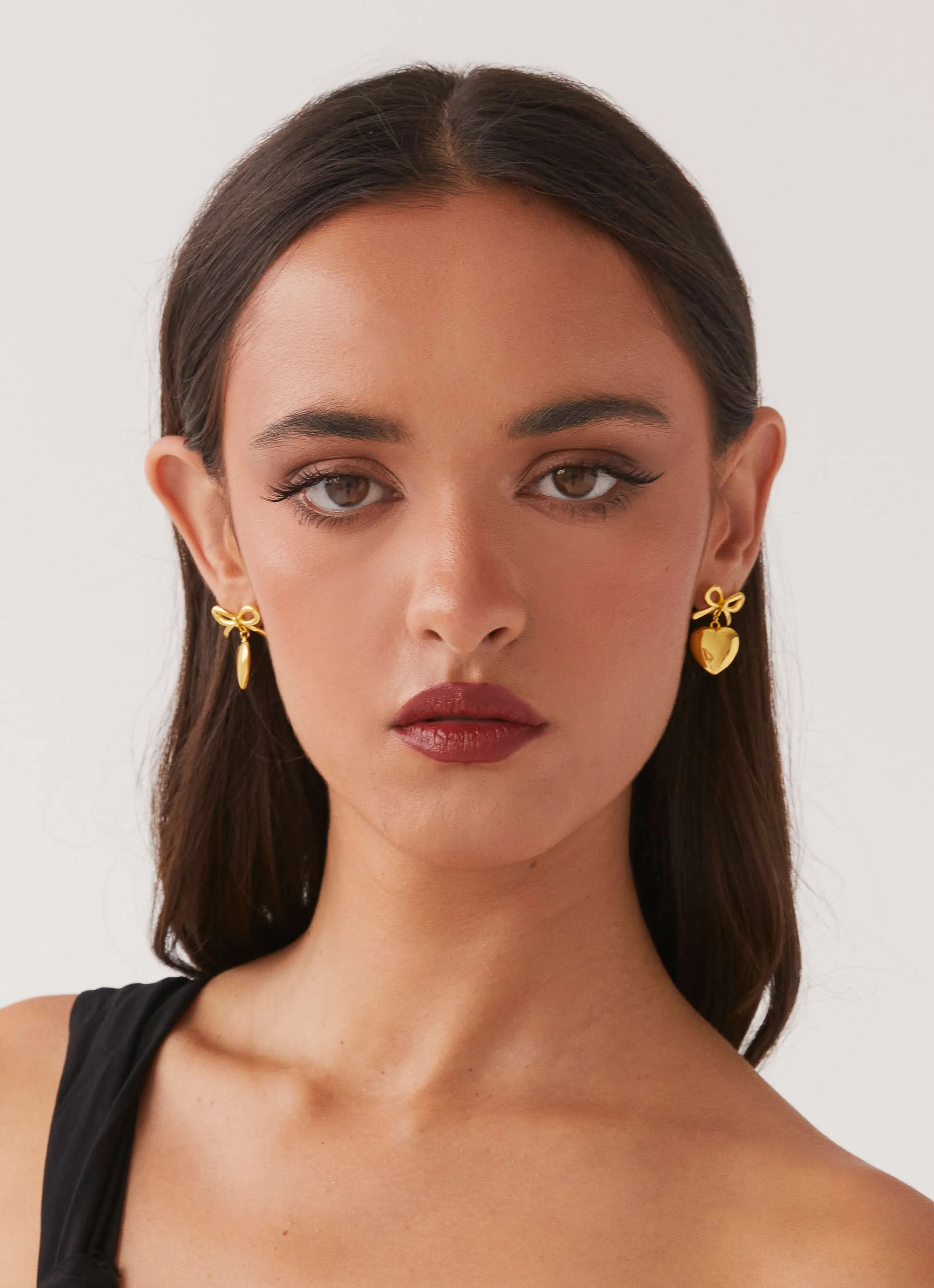 Chasity Bow And Heart Earrings - Gold