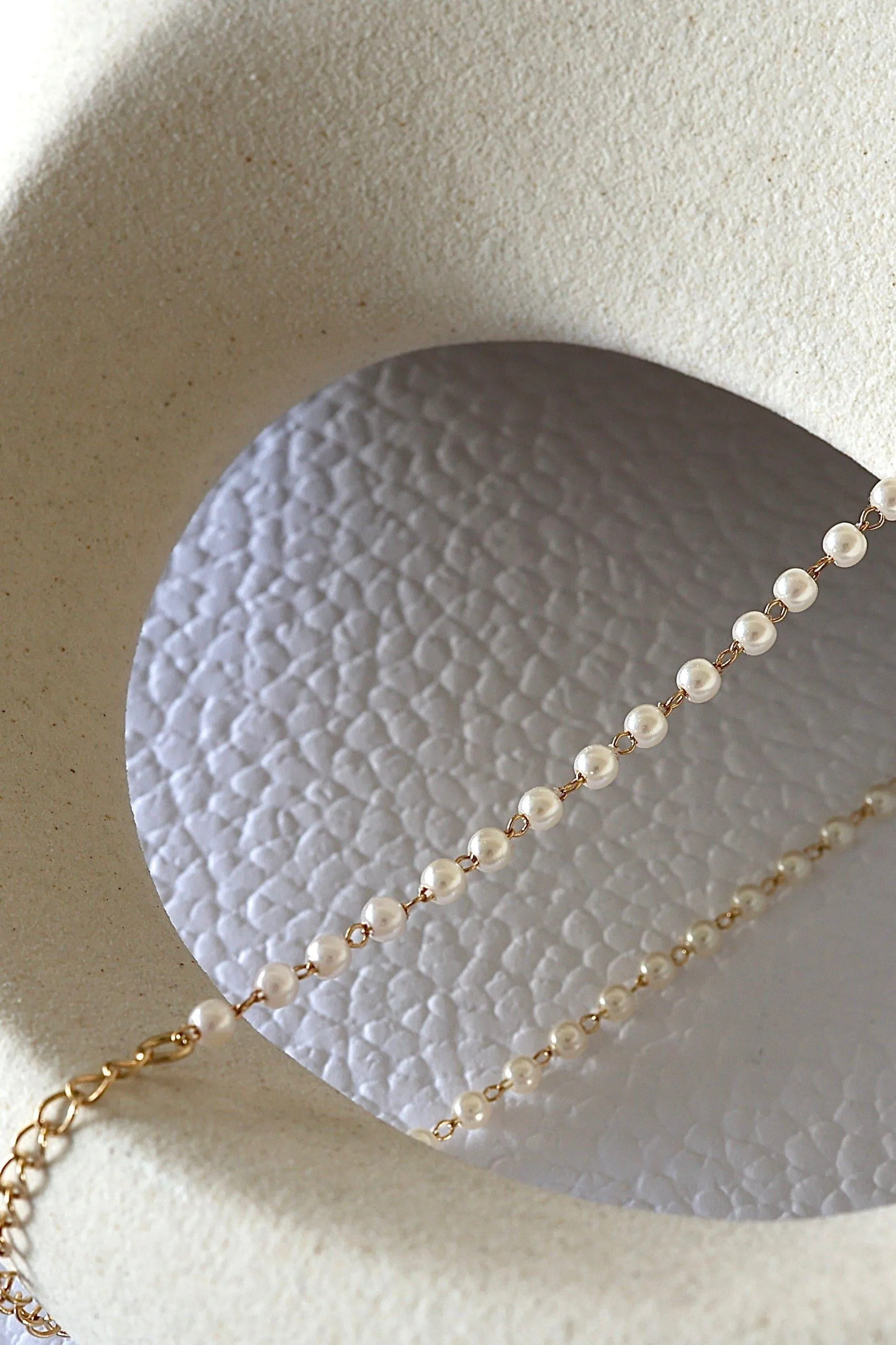 Classic White Pearl Choker