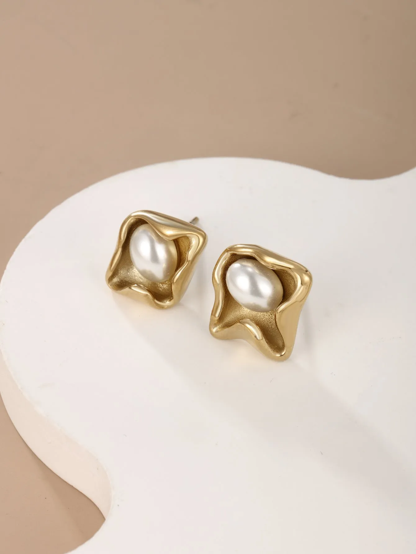 Jewelry Light Luxury Niche Imitation Pearl Earrings Women's Geometric Style Earrings Stylish Design Earrings