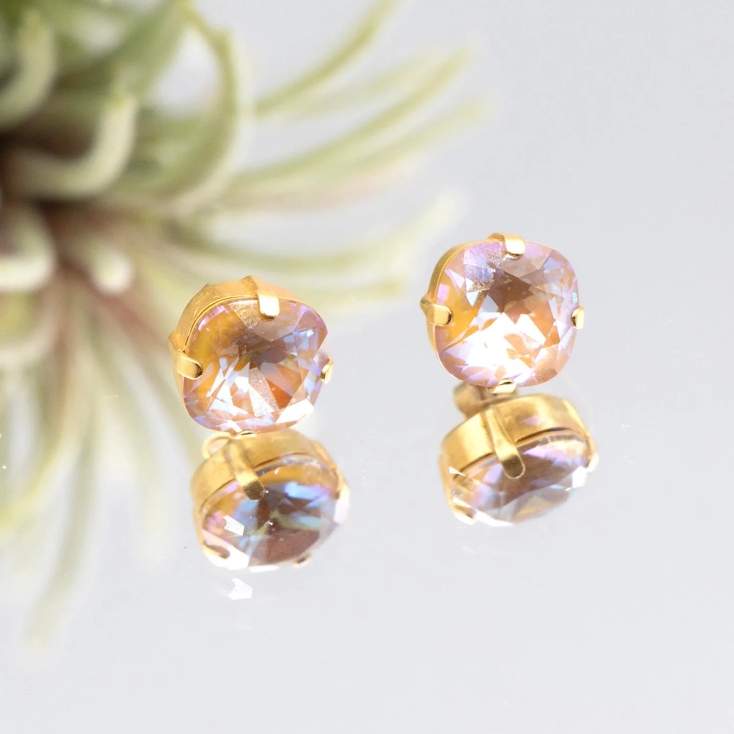 La Vie Parisienne Light Cappuccino Stud Earrings Gold