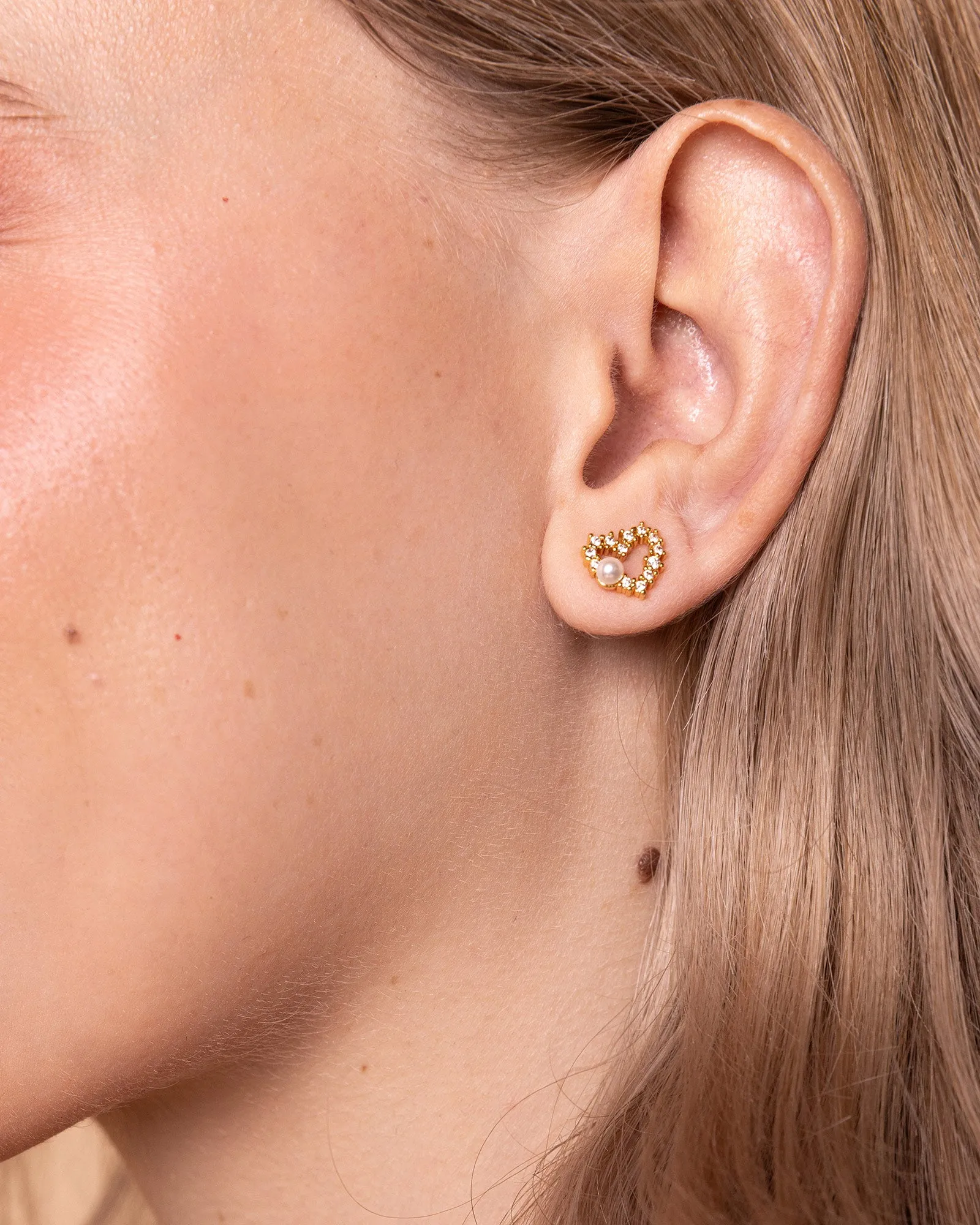 Noemie Studs