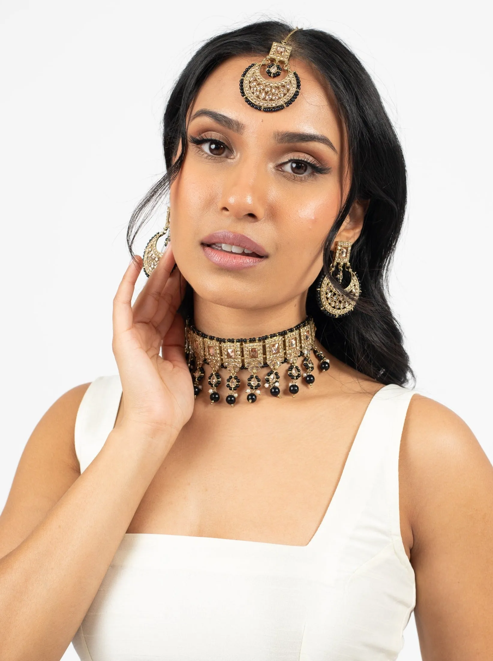 Onyx Suraj Choker