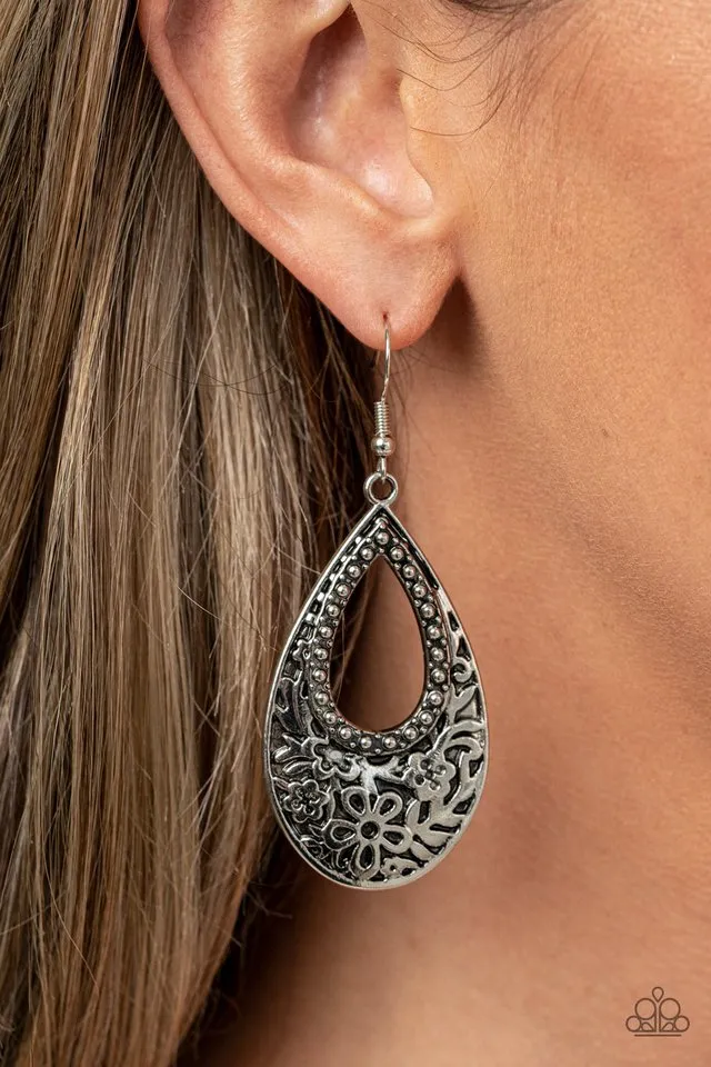 Paparazzi Earring ~ Organically Opulent - Silver