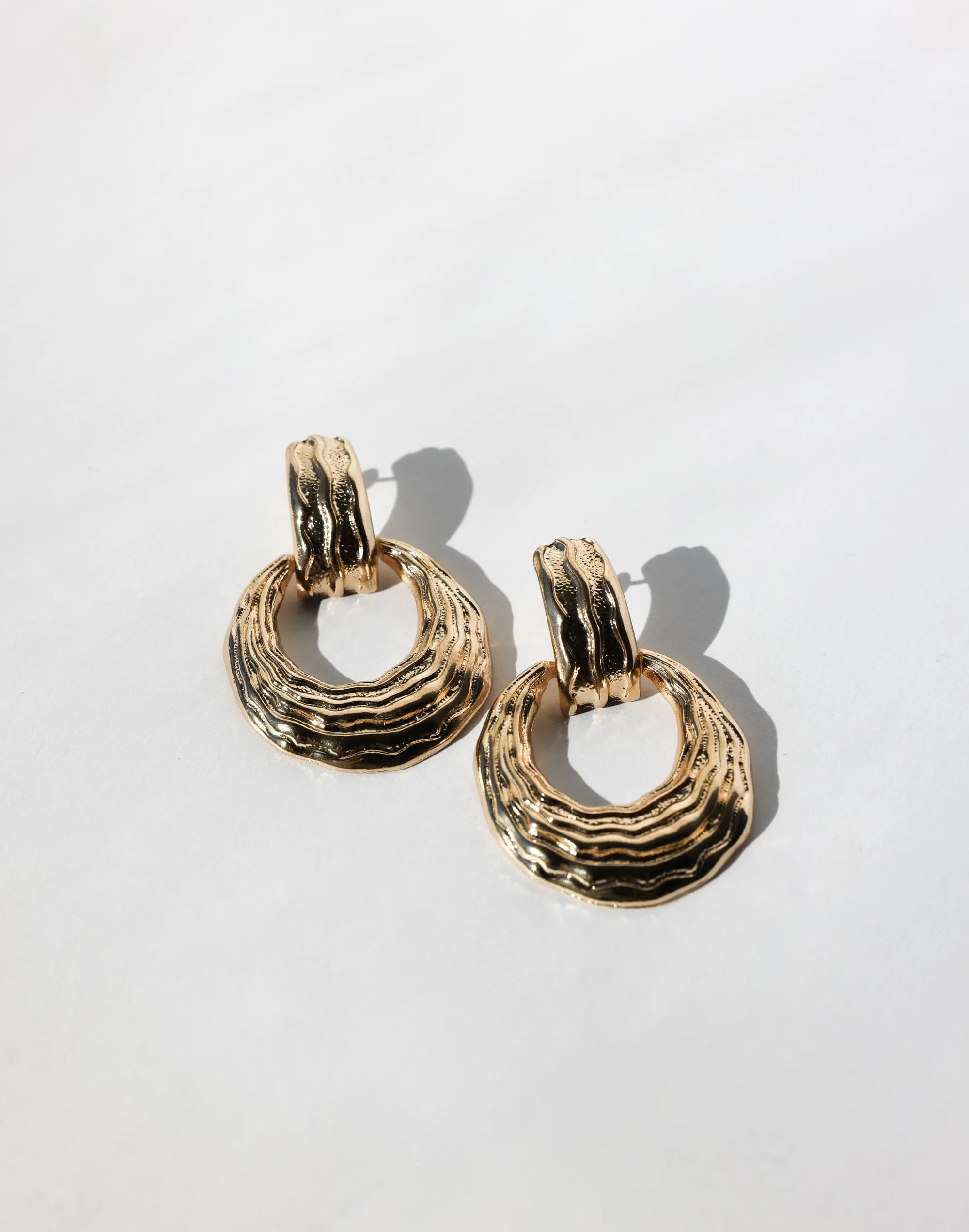 Romano Earrings (Gold)