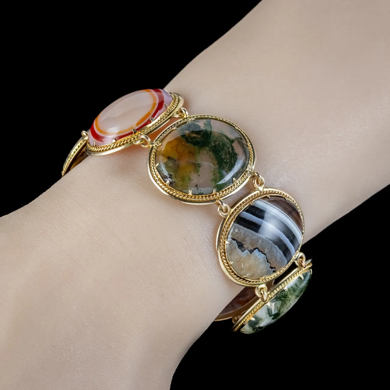 Vintage Scottish Agate Bracelet 15ct Gold Circa 1960