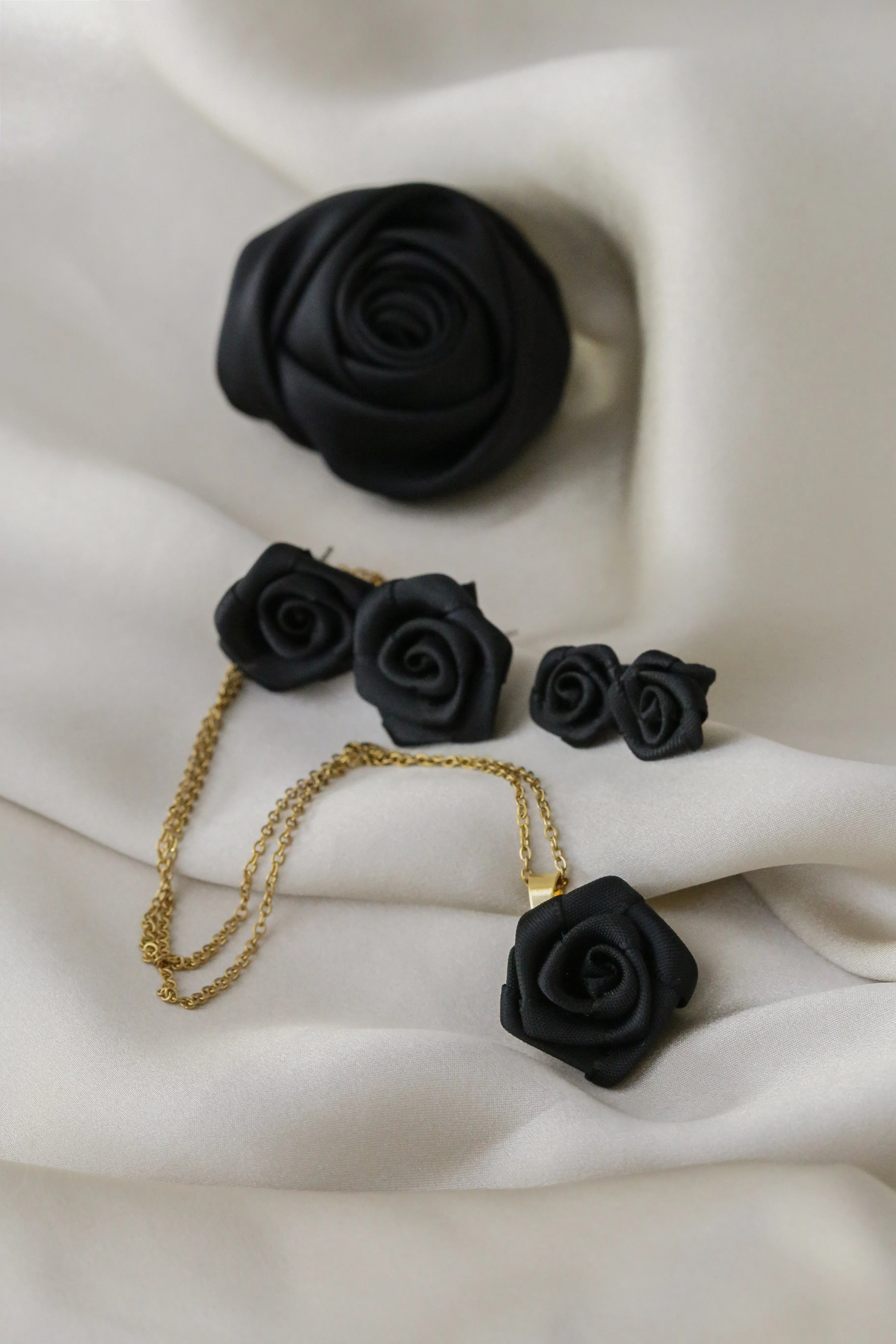 Xenopatra Rose Studs